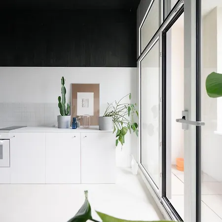 Apartment Stylish With A View Of Blue Church *