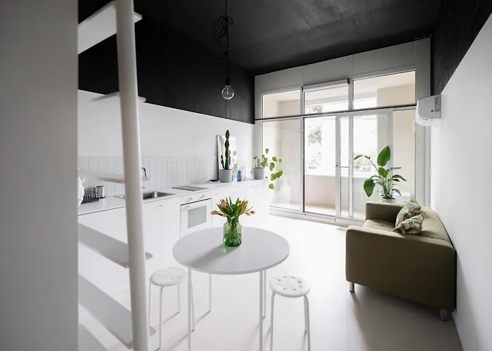 דירה Stylish With A View Of Blue Church