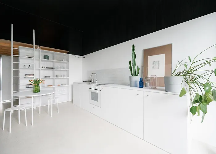 Stylish With A View Of Blue Church Appartement *