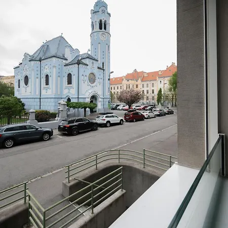 Stylish With A View Of Blue Church Bratysława